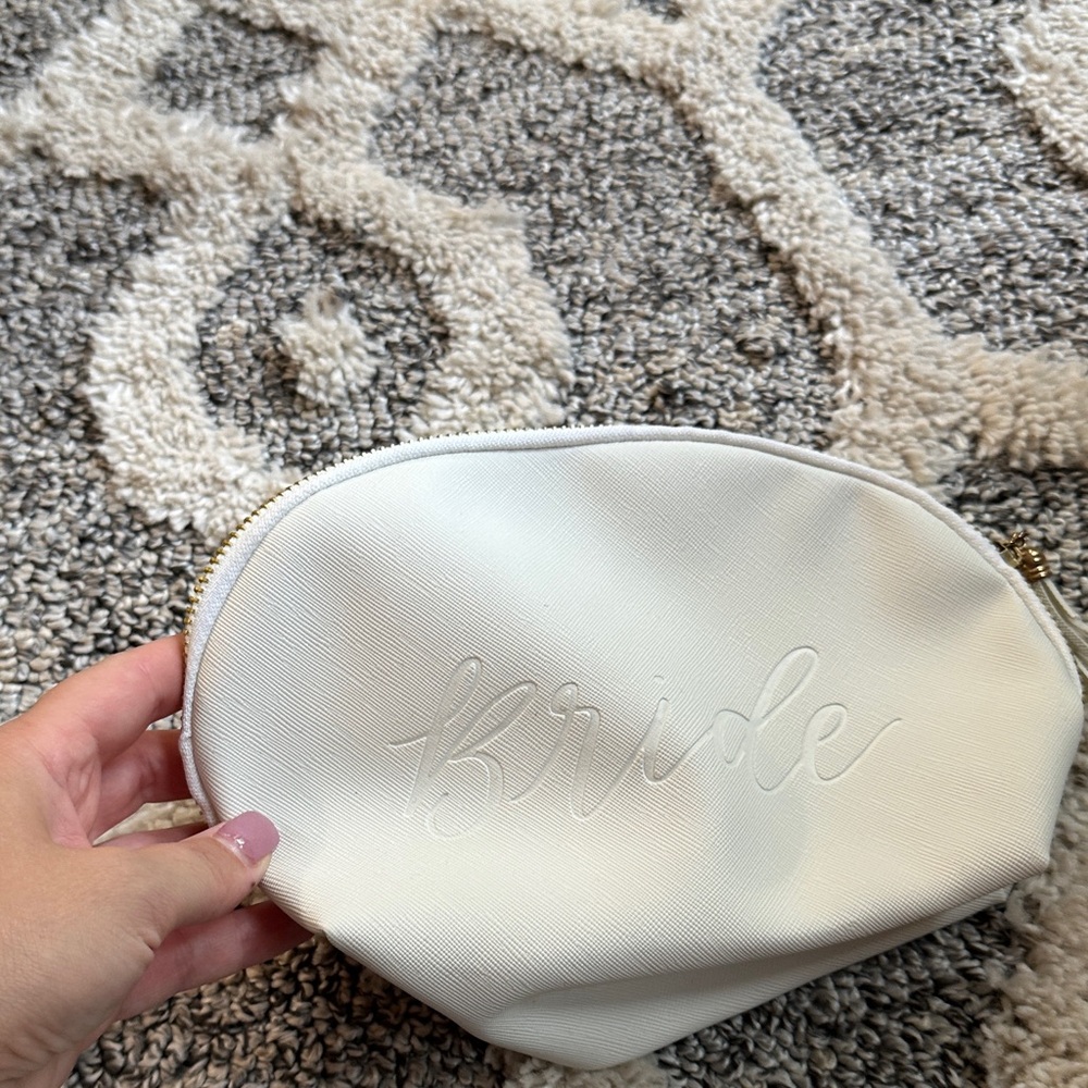 White Bride Pouch